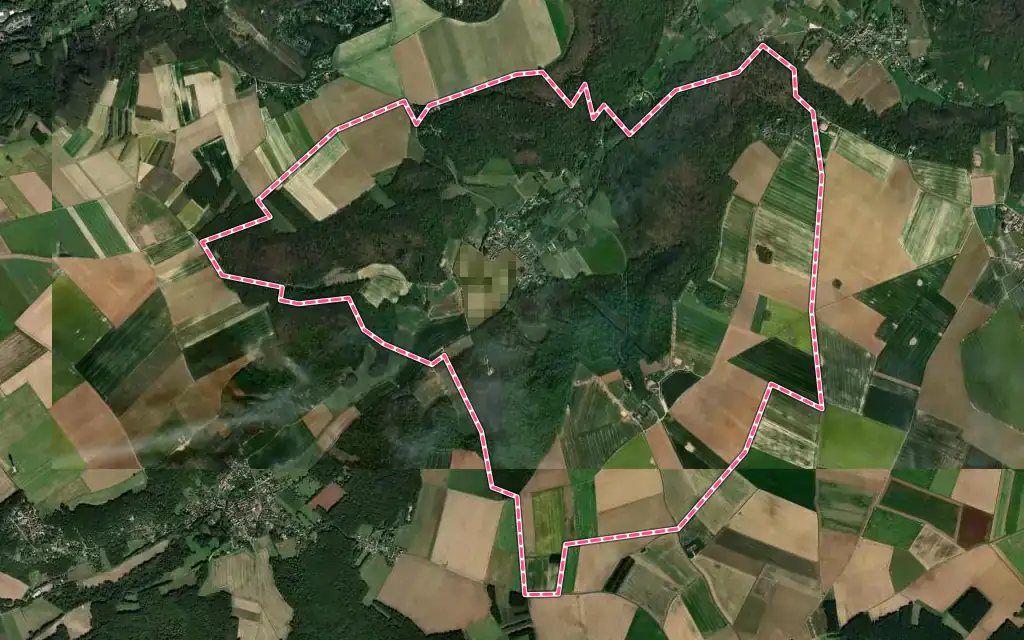 Vue satellite de Souzy-la-Briche avec ses contours administratifs