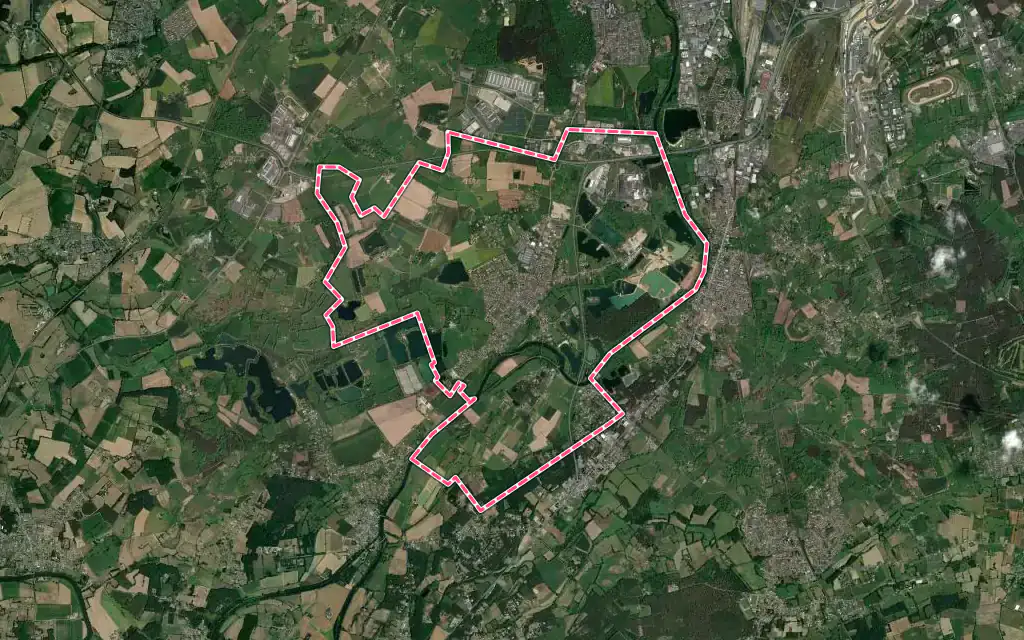 Vue satellite de Spay avec ses contours administratifs