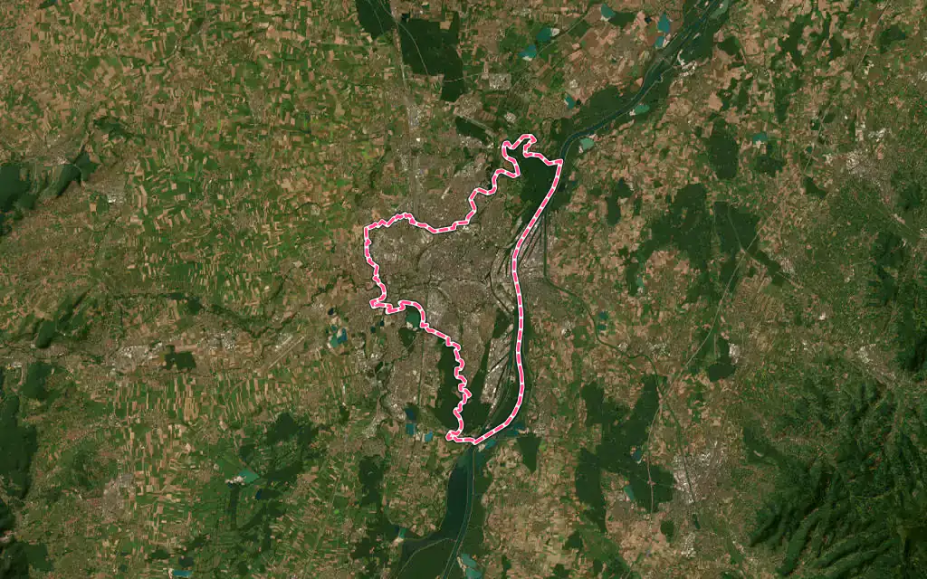 Vue satellite de Strasbourg avec ses contours administratifs