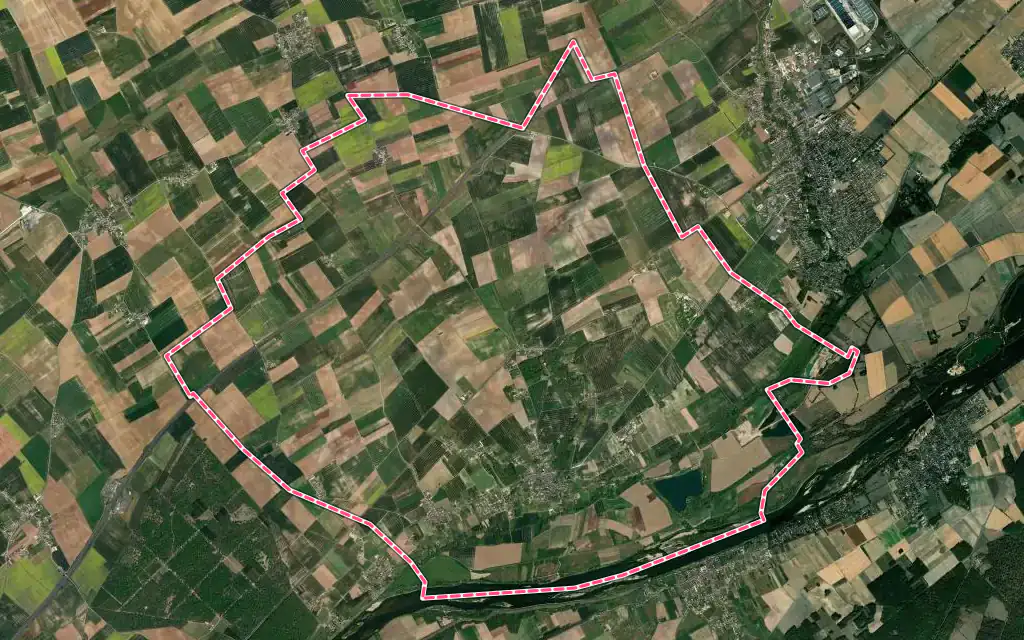 Vue satellite de Suèvres avec ses contours administratifs