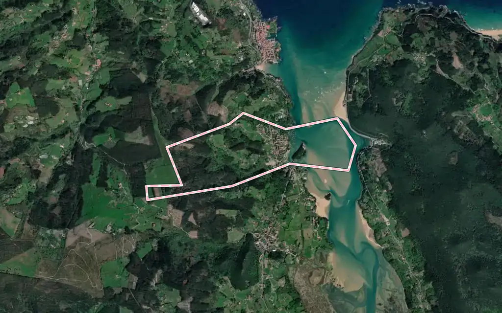 Vista satélite de Sukarrieta con su contorno administrativo