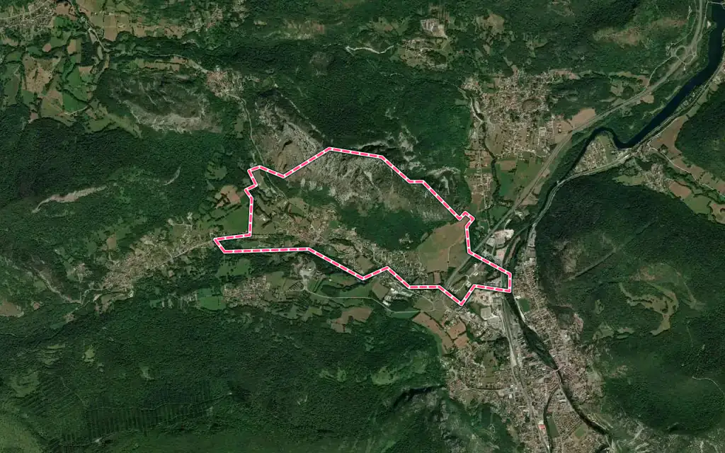 Vue satellite de Surba avec ses contours administratifs