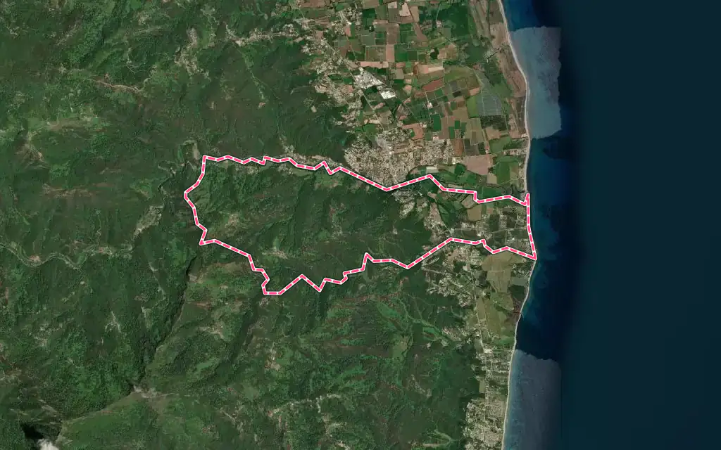 Vue satellite de Taglio-Isolaccio avec ses contours administratifs