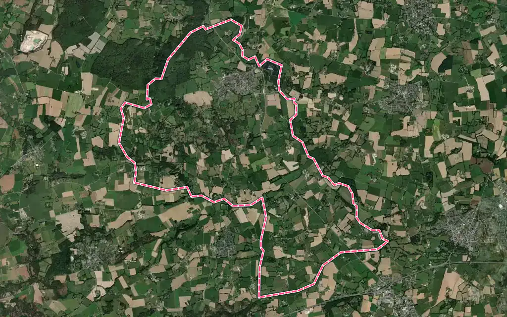 Vue satellite de Talensac avec ses contours administratifs