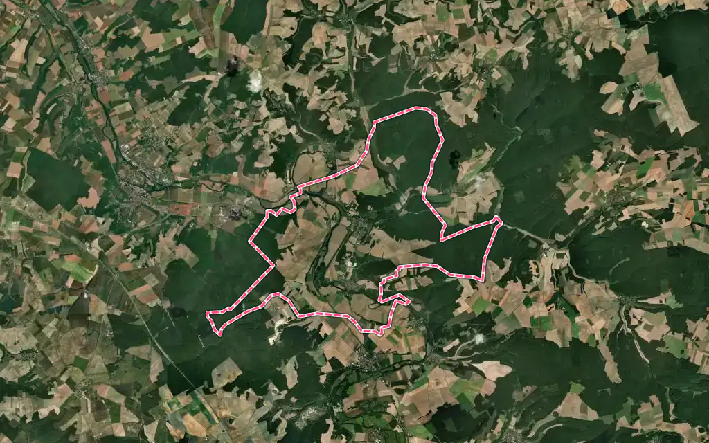 Vue satellite de Tanlay avec ses contours administratifs