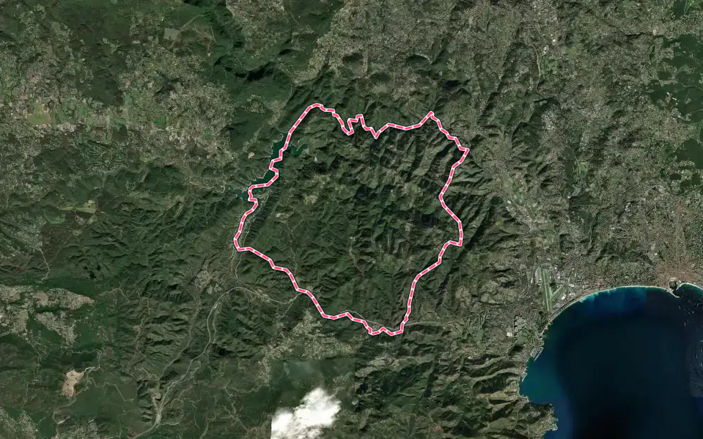 Vue satellite de Tanneron avec ses contours administratifs