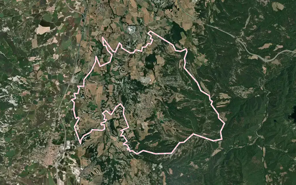 Vista satélite de Taradell con su contorno administrativo