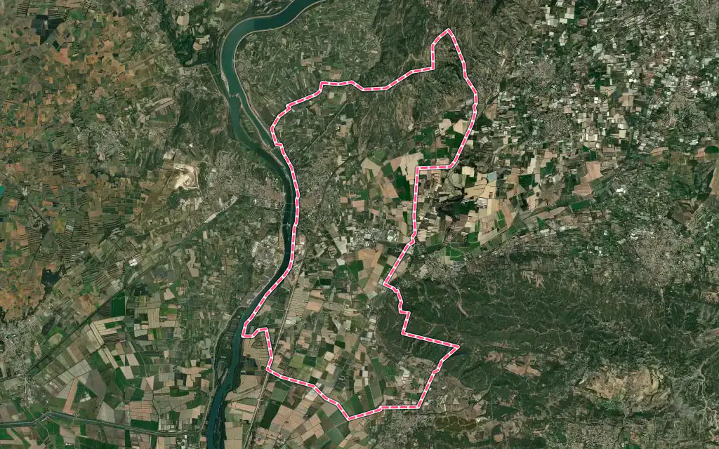 Vue satellite de Tarascon avec ses contours administratifs