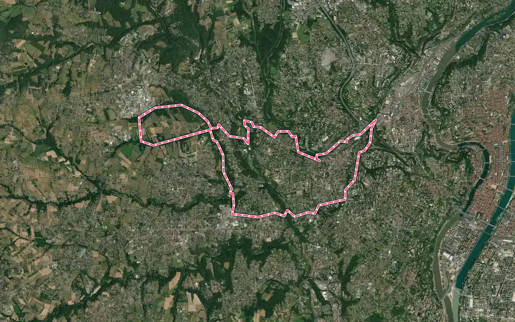 Vue satellite de Tassin-la-Demi-Lune avec ses contours administratifs