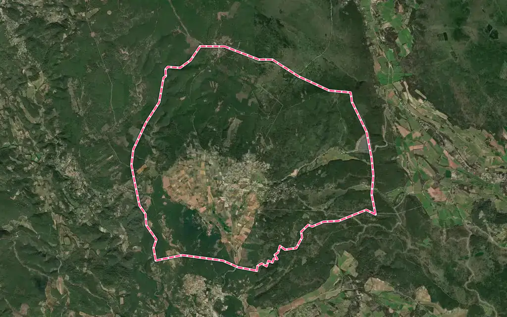 Vue satellite de Tavernes avec ses contours administratifs