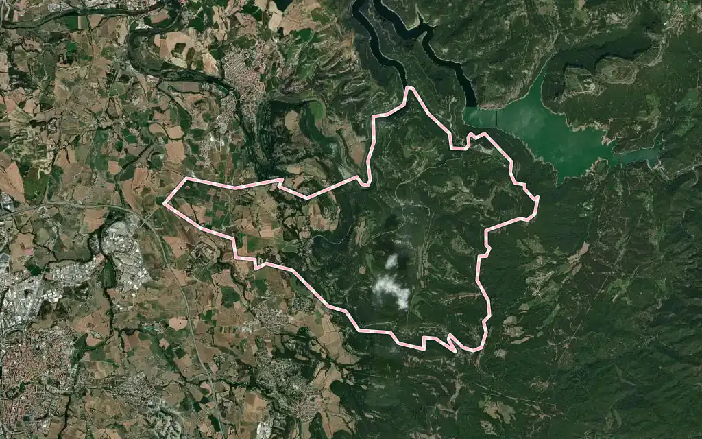 Vista satélite de Tavèrnoles con su contorno administrativo