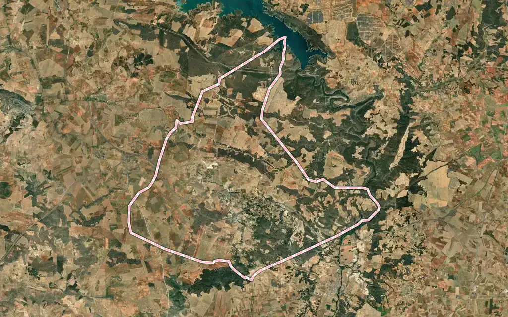 Vista satélite de Tébar con su contorno administrativo