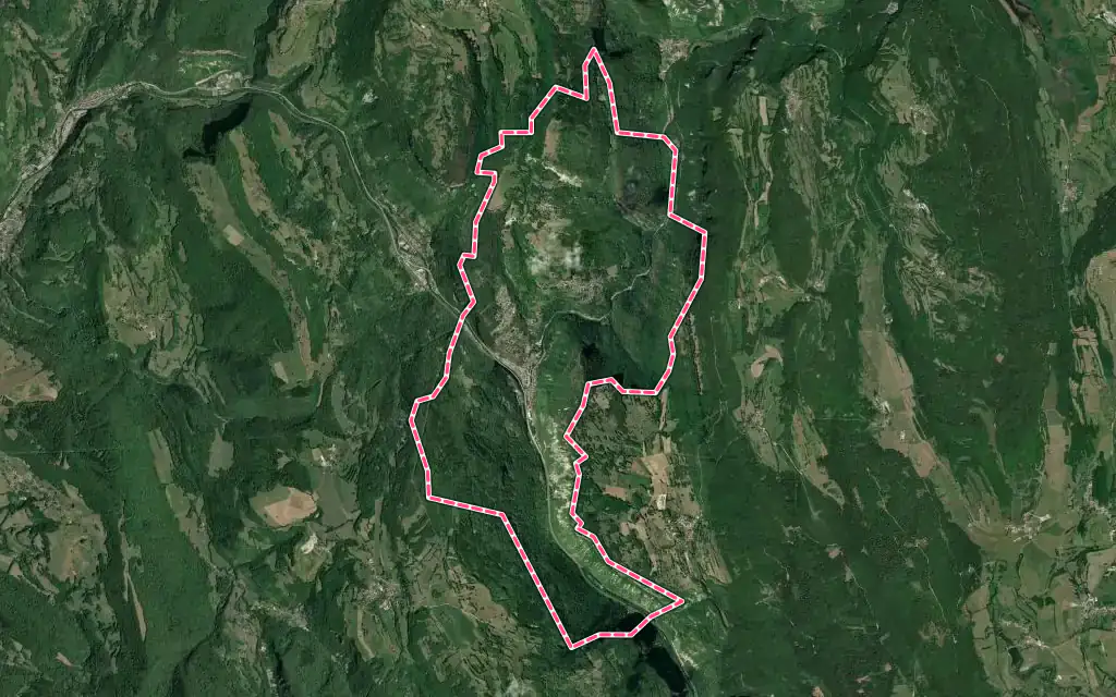 Vue satellite de Tenay avec ses contours administratifs