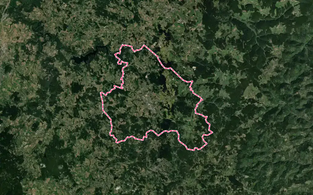 Vue satellite de Tence avec ses contours administratifs