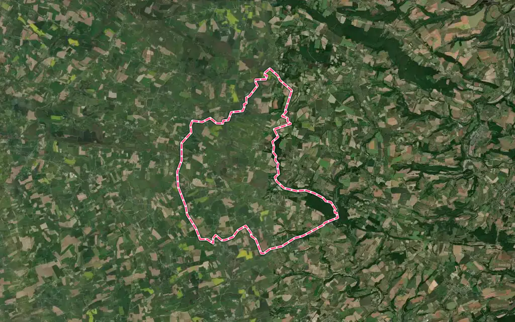 Vue satellite de Terres de Druance avec ses contours administratifs