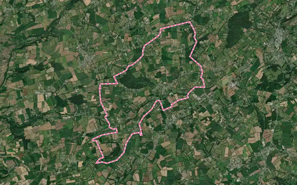 Vue satellite de Teurthéville-Hague avec ses contours administratifs