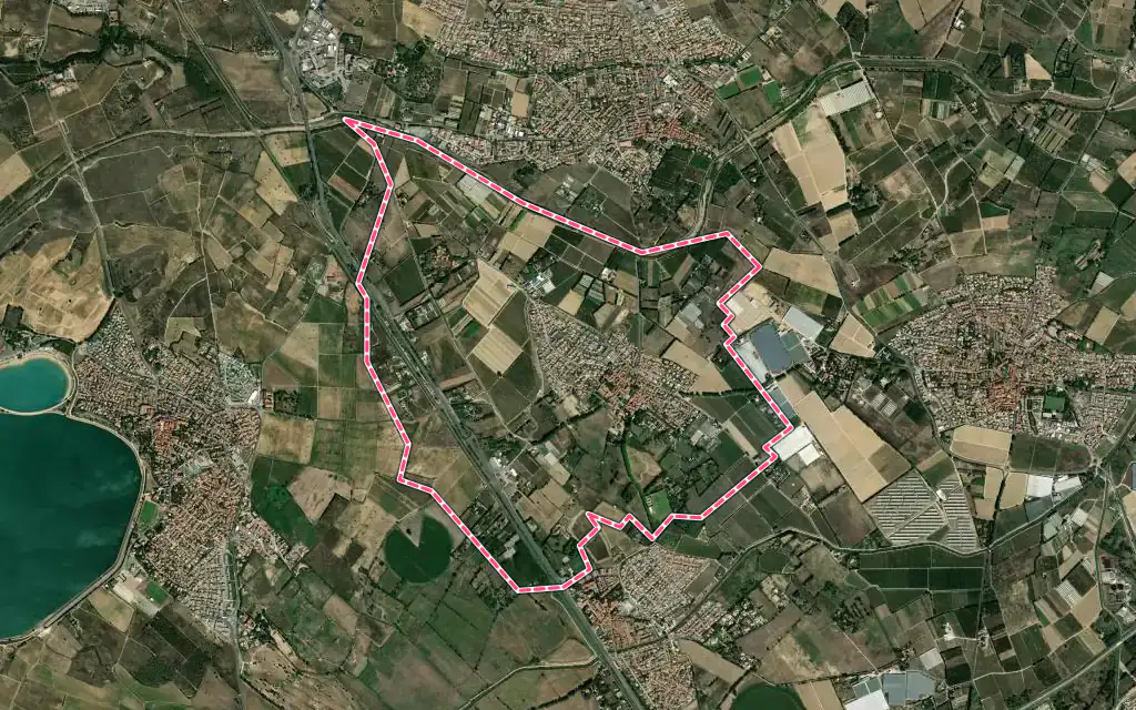 Vue satellite de Théza avec ses contours administratifs