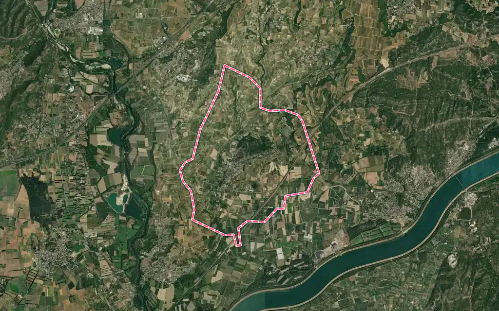 Vue satellite de Théziers avec ses contours administratifs
