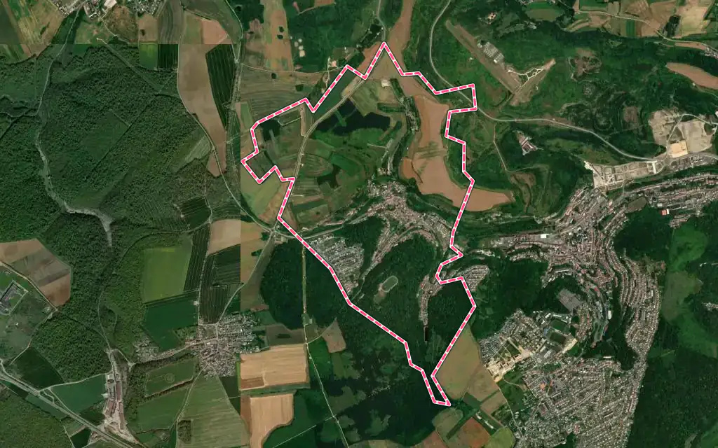 Vue satellite de Thil avec ses contours administratifs