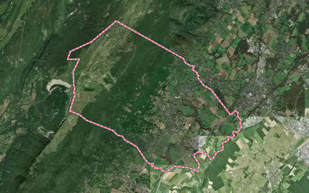 Vue satellite de Thoiry avec ses contours administratifs