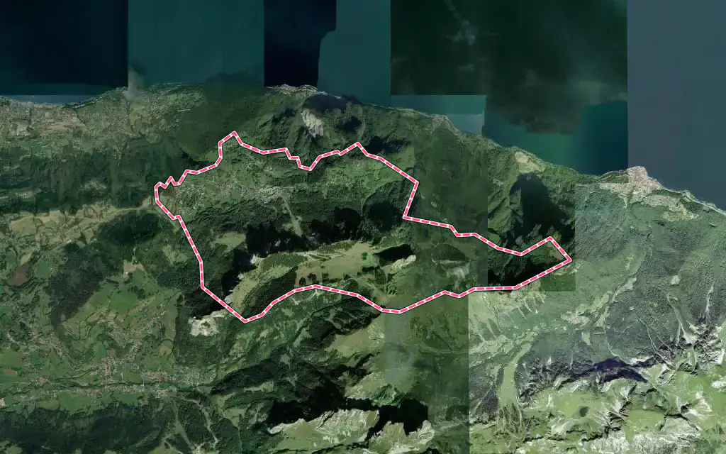 Vue satellite de Thollon-les-Mémises avec ses contours administratifs