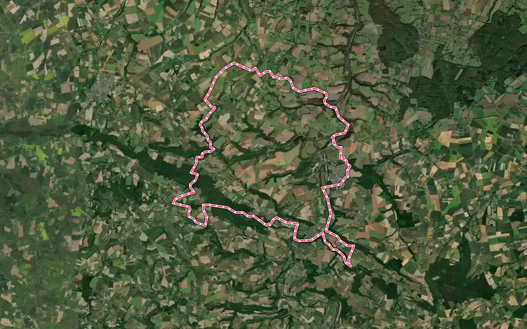 Vue satellite de Thury-Harcourt-le-Hom avec ses contours administratifs