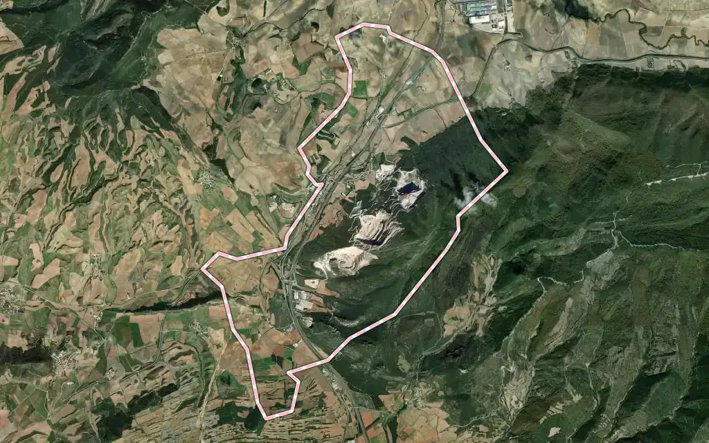 Vista satélite de Tiebas-Muruarte de Reta con su contorno administrativo