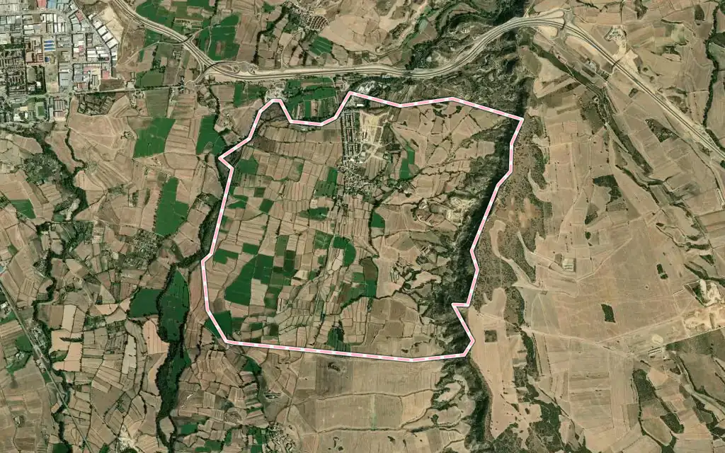Vista satélite de Tierz con su contorno administrativo