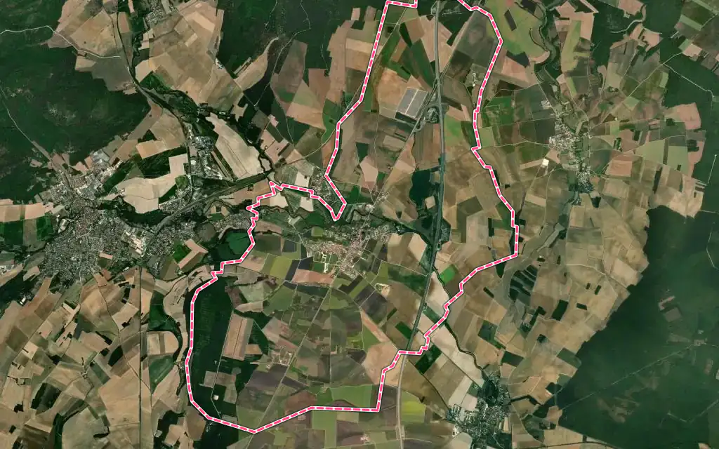 Vue satellite de Til-Châtel avec ses contours administratifs