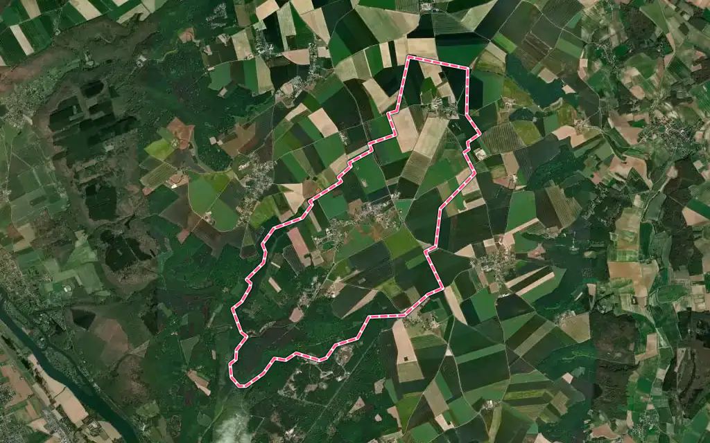 Vue satellite de Tilly avec ses contours administratifs