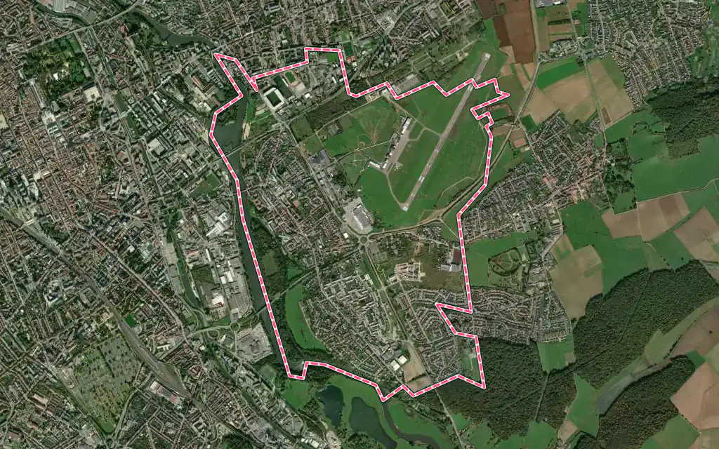 Vue satellite de Tomblaine avec ses contours administratifs