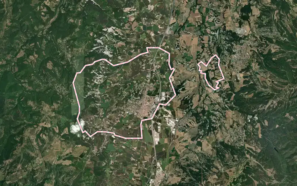Vista satélite de Tona con su contorno administrativo