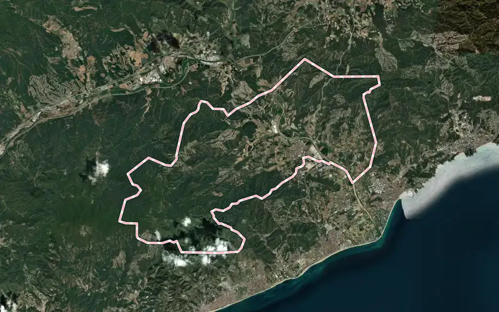 Vista satélite de Tordera con su contorno administrativo