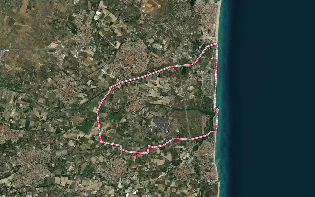 Vue satellite de Torreilles avec ses contours administratifs