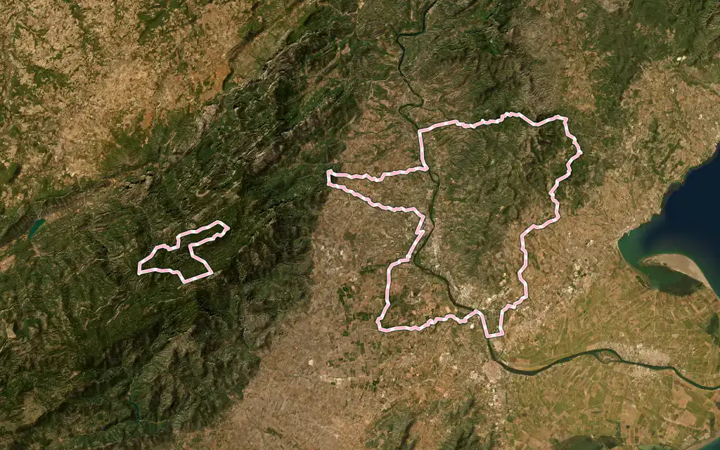 Vista satélite de Tortosa con su contorno administrativo