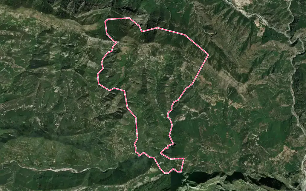 Vue satellite de Toudon avec ses contours administratifs