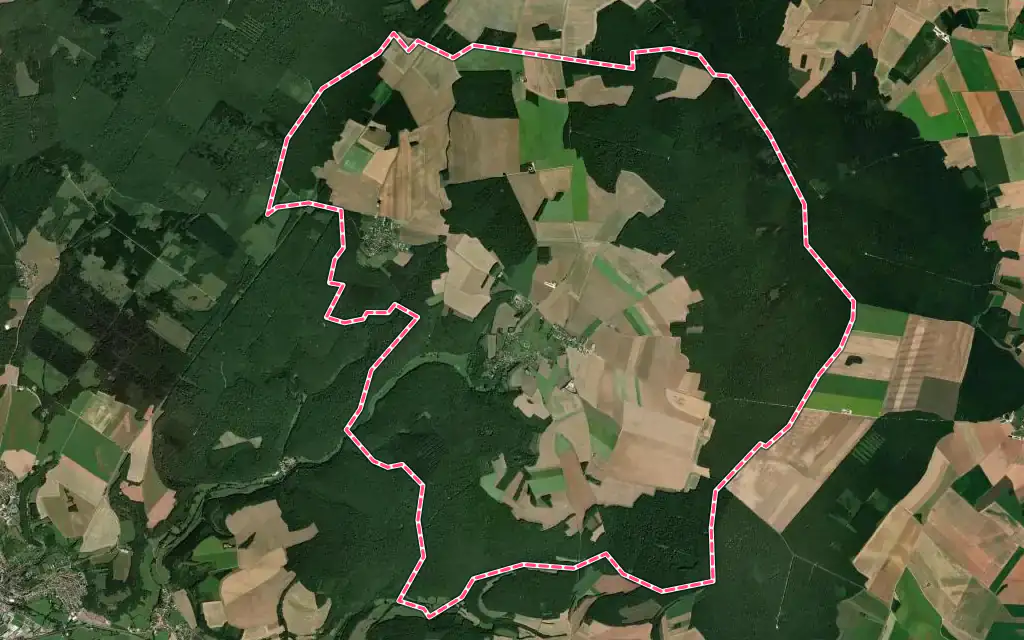 Vue satellite de Touillon avec ses contours administratifs
