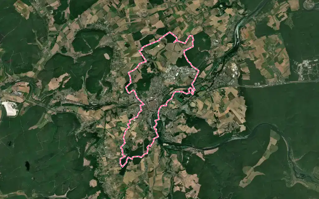 Vue satellite de Toul avec ses contours administratifs