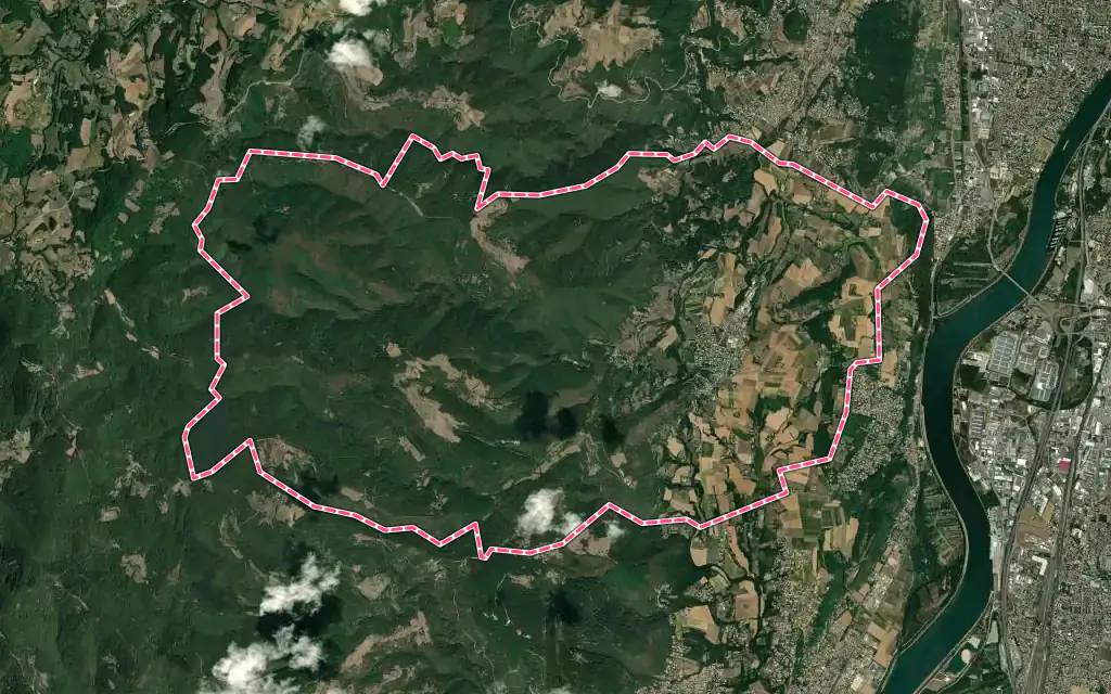 Vue satellite de Toulaud avec ses contours administratifs