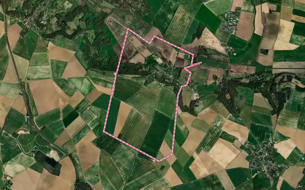 Vue satellite de Tourly avec ses contours administratifs