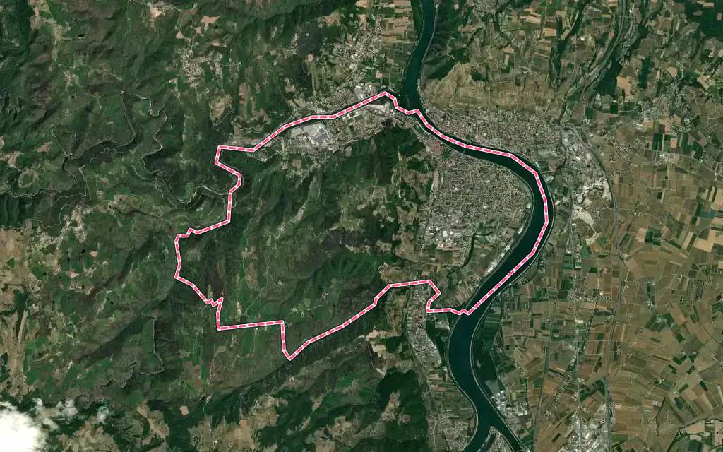 Vue satellite de Tournon-sur-Rhône avec ses contours administratifs