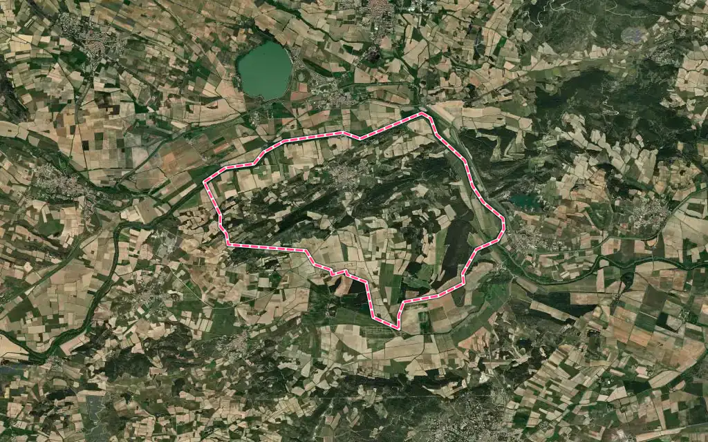 Vue satellite de Tourouzelle avec ses contours administratifs