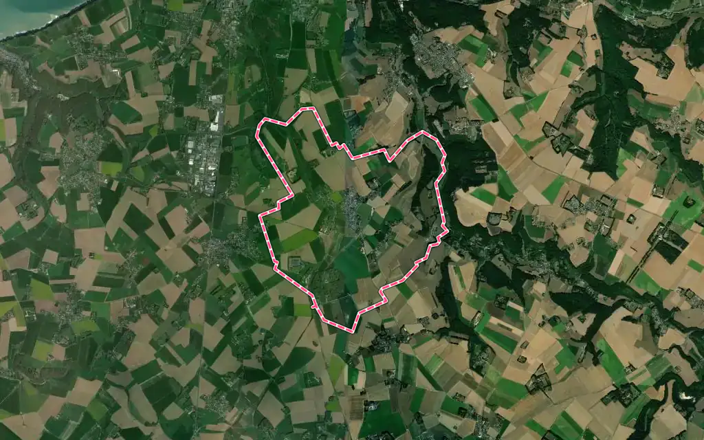 Vue satellite de Tourville-les-Ifs avec ses contours administratifs