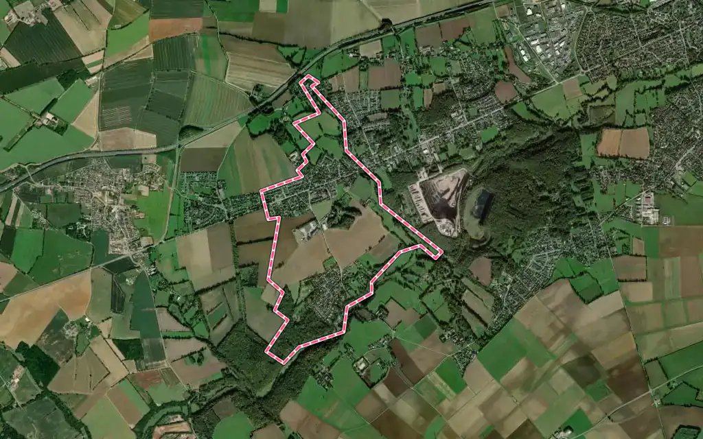 Vue satellite de Tourville-sur-Odon avec ses contours administratifs