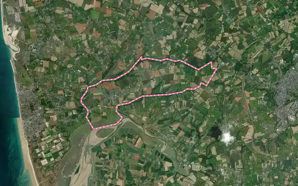 Vue satellite de Tourville-sur-Sienne avec ses contours administratifs