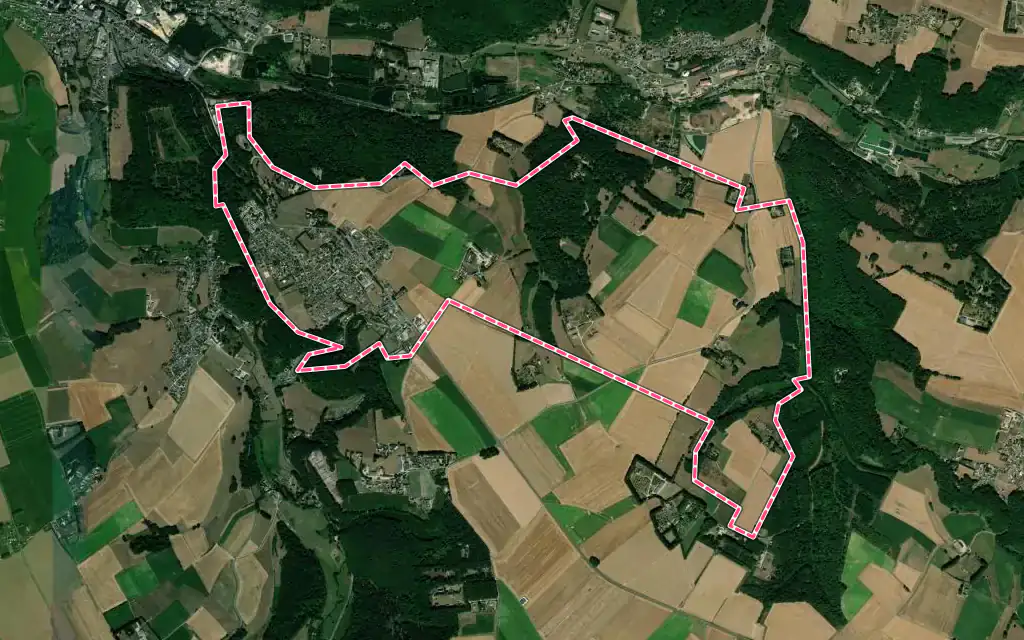 Vue satellite de Toussaint avec ses contours administratifs