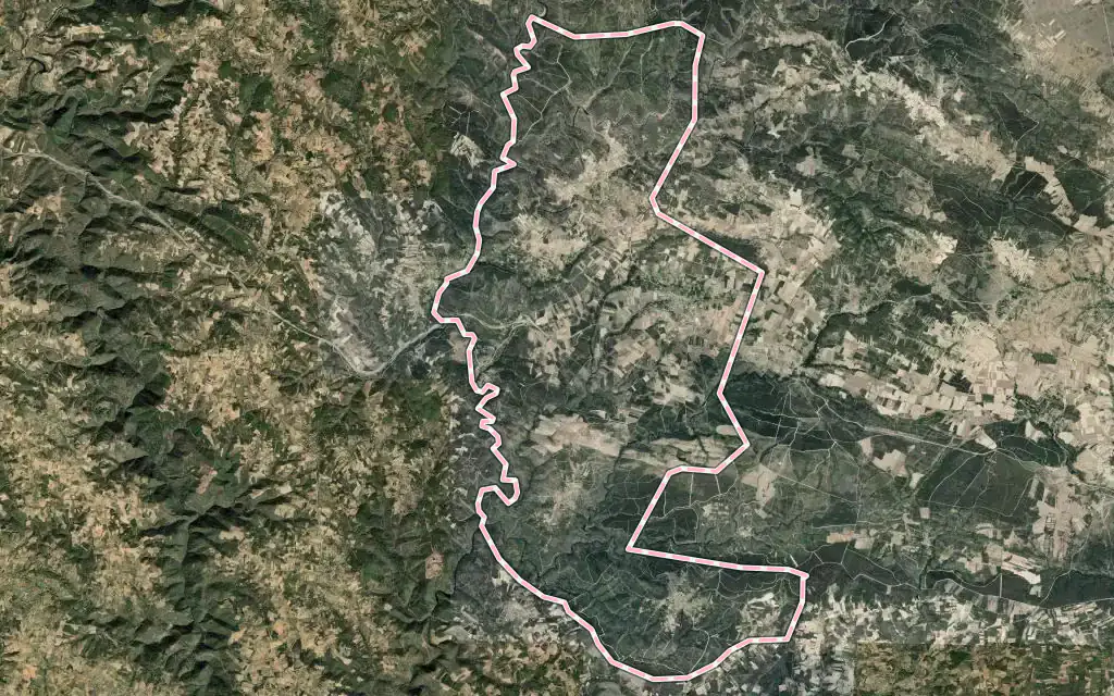 Vista satélite de Trabazos con su contorno administrativo