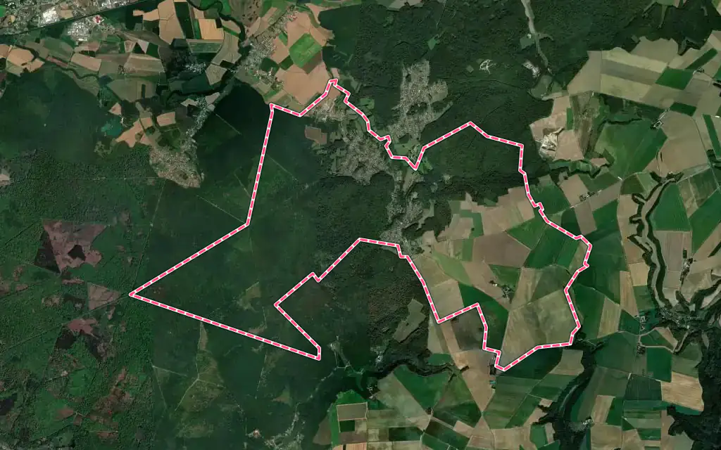 Vue satellite de Tracy-le-Mont avec ses contours administratifs