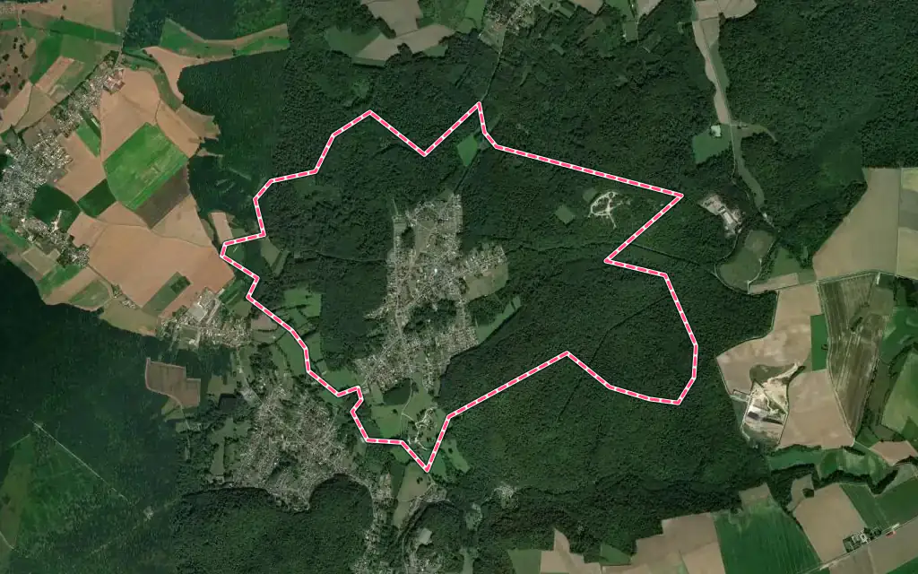 Vue satellite de Tracy-le-Val avec ses contours administratifs