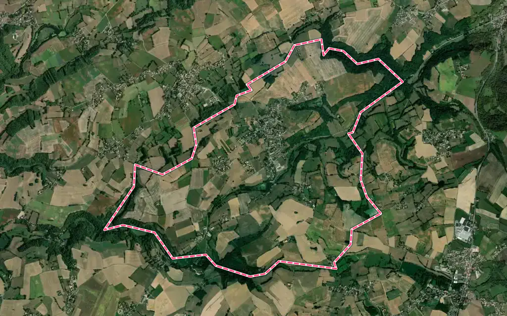 Vue satellite de Tramolé avec ses contours administratifs